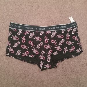 NWT Victoria Secret Boy Shorts  SZ Large
